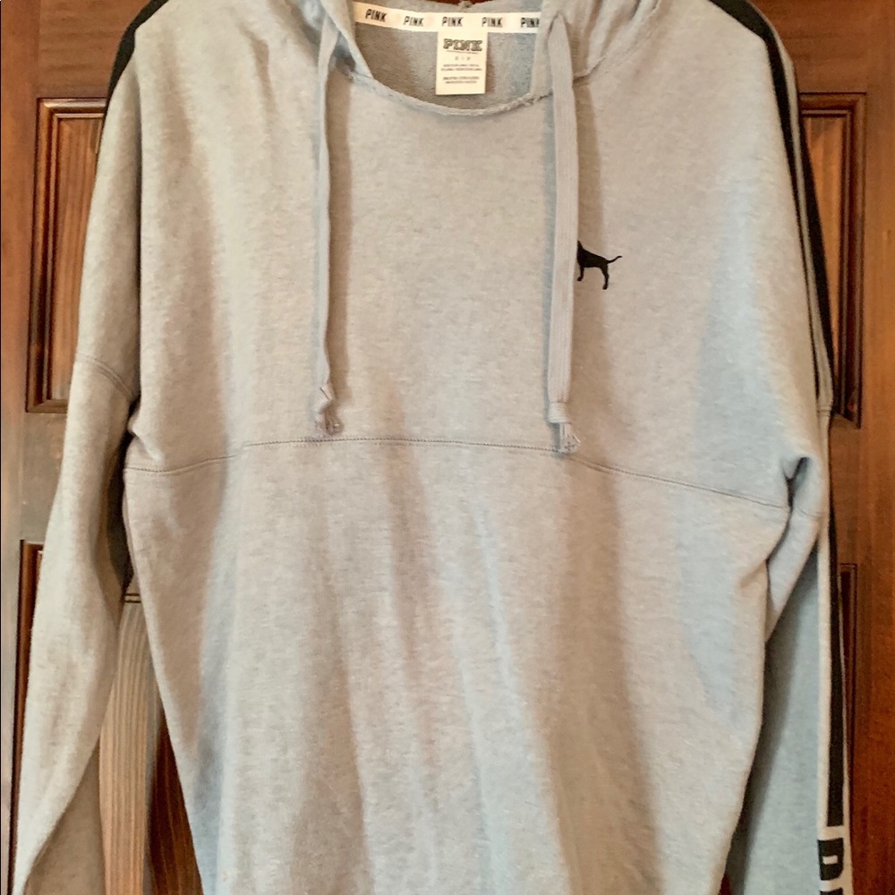 Women’s sweatshirt